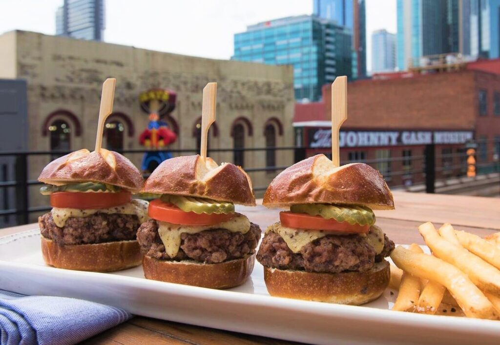 Jason Aldean's Bison Burgers